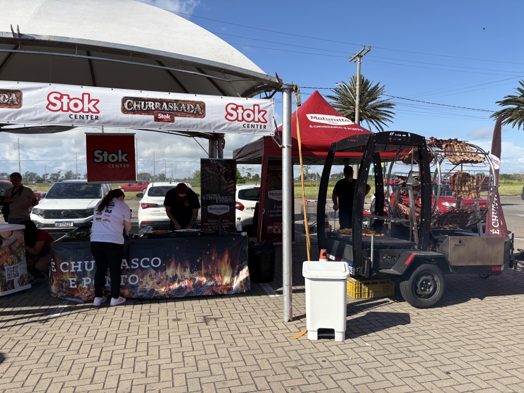 Costelada Maturatta Friboi movimenta o Stok Center em Capão da Canoa — 11